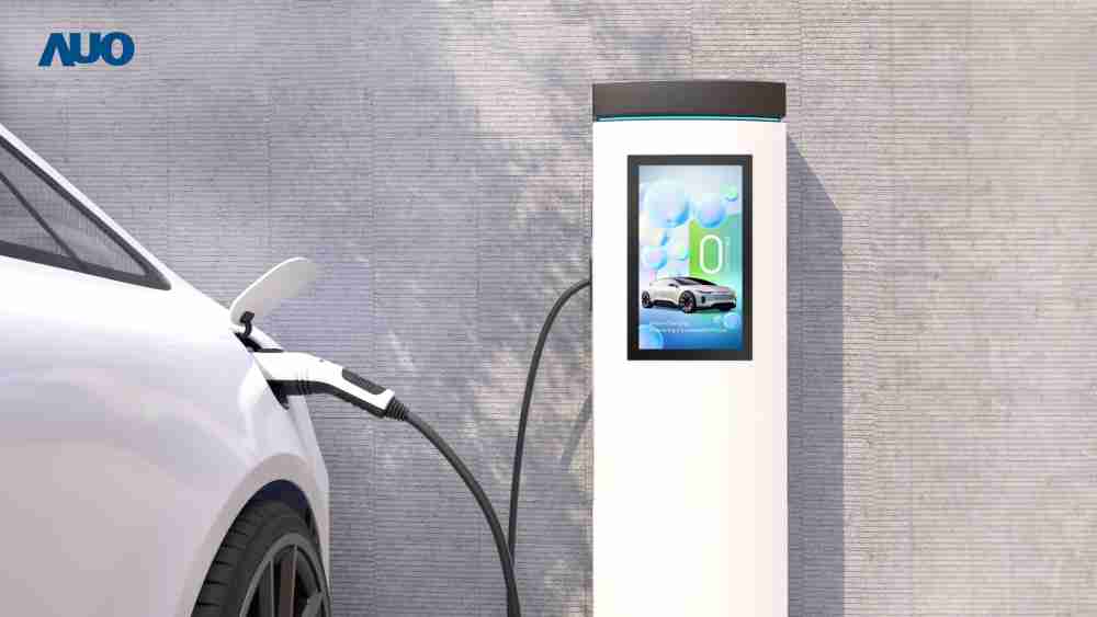 友達〝EVSE車用充電樁解決方案〞專為電動汽車充電樁設計，，，，具有高亮度、、、、克服戶外艱難環境的耐溫、、、耐紫外線等特性，，，並搭載散熱性及擴充性強的高效能工業電腦，，可實現人機互動訴求，，，，如資訊顯示、、、、支付等應用